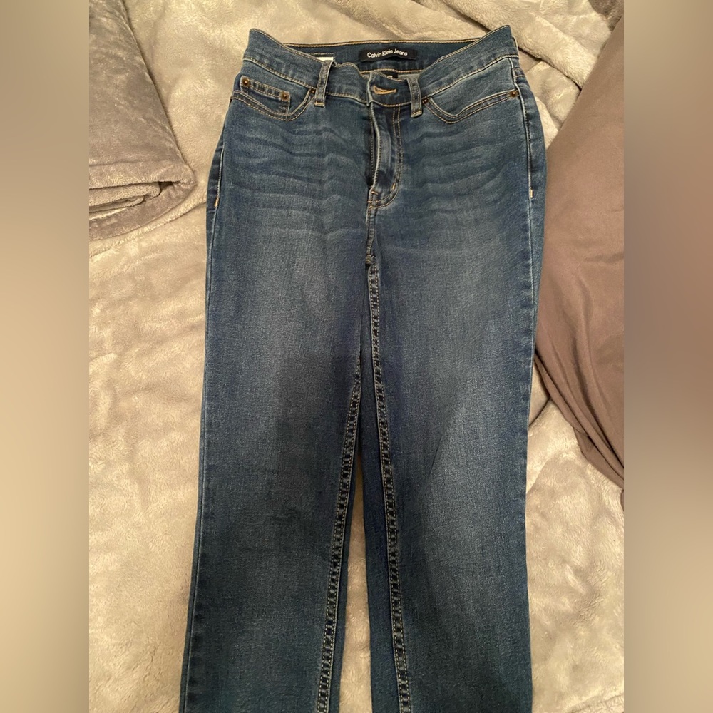Petite Calvin Klein skinny jeans, size 25 fits a Xs/S high wasted